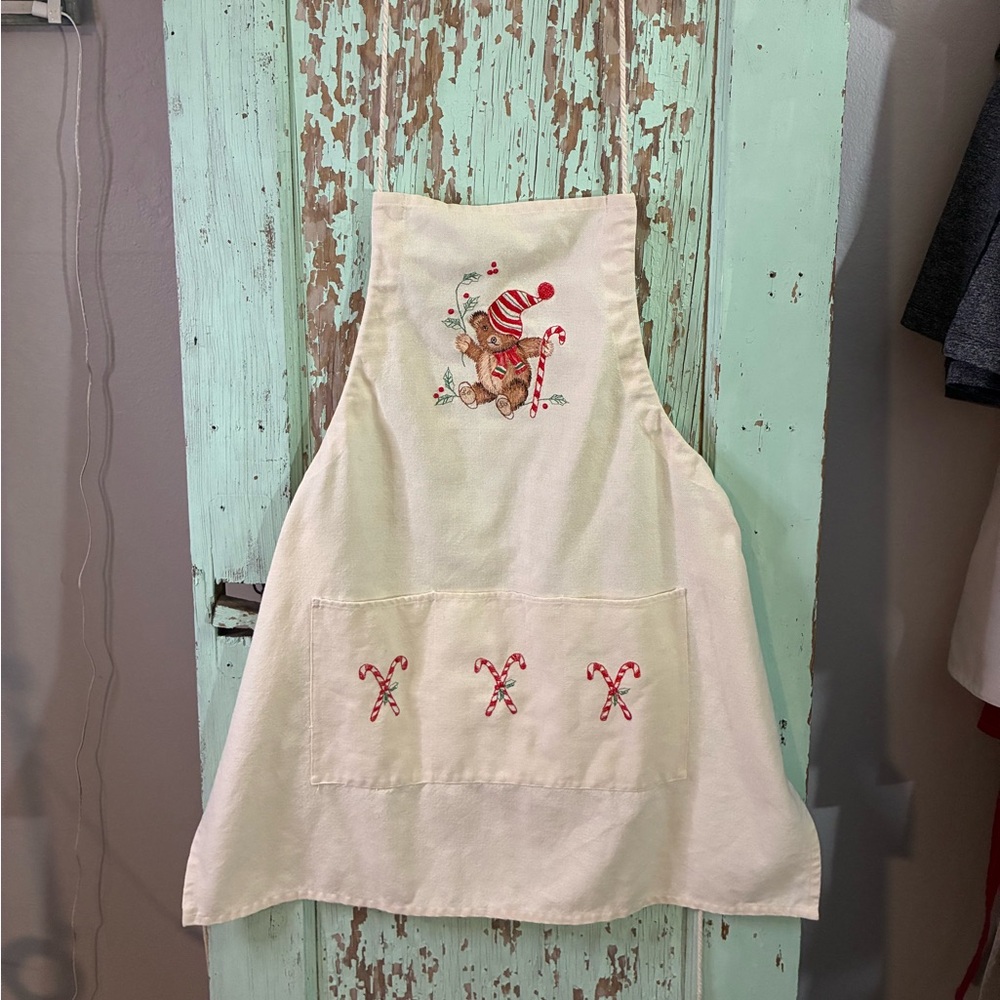 Adult apron with bear and candy cane design